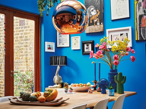 How to Use Bold Colours Creatively to Reinvent Rooms in Your Home