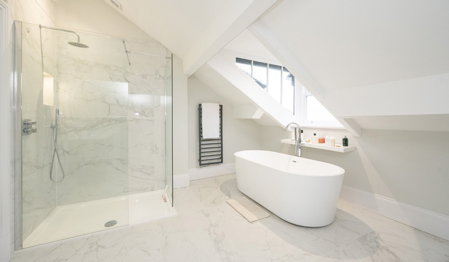 free standing bath and walk in shower