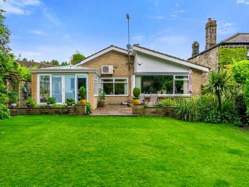 Tour This Detached Bungalow in One of Leeds' Most Exclusive Neighbourhoods
