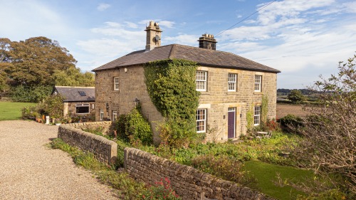 Property Peek: Hopside Farm & The Cowshed, Horsley
