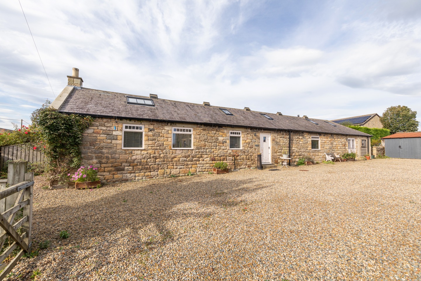 Hopside Farm & The Cowshed, Finest Properties