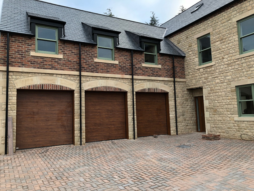 Livewire Gates and Doors