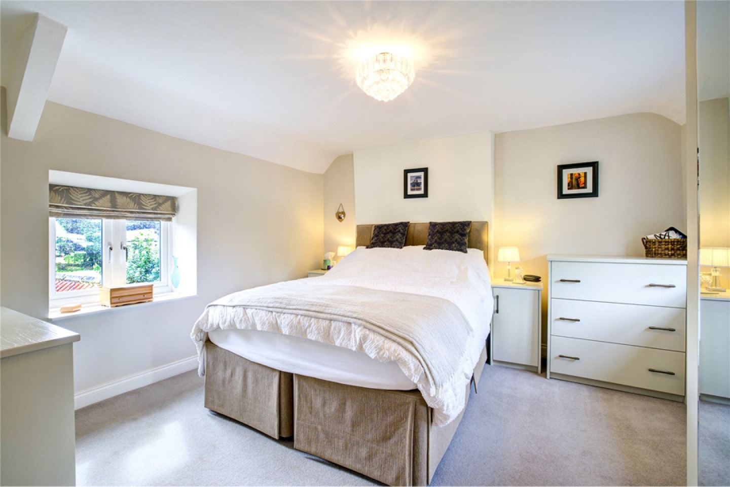 Neutral double bedroom