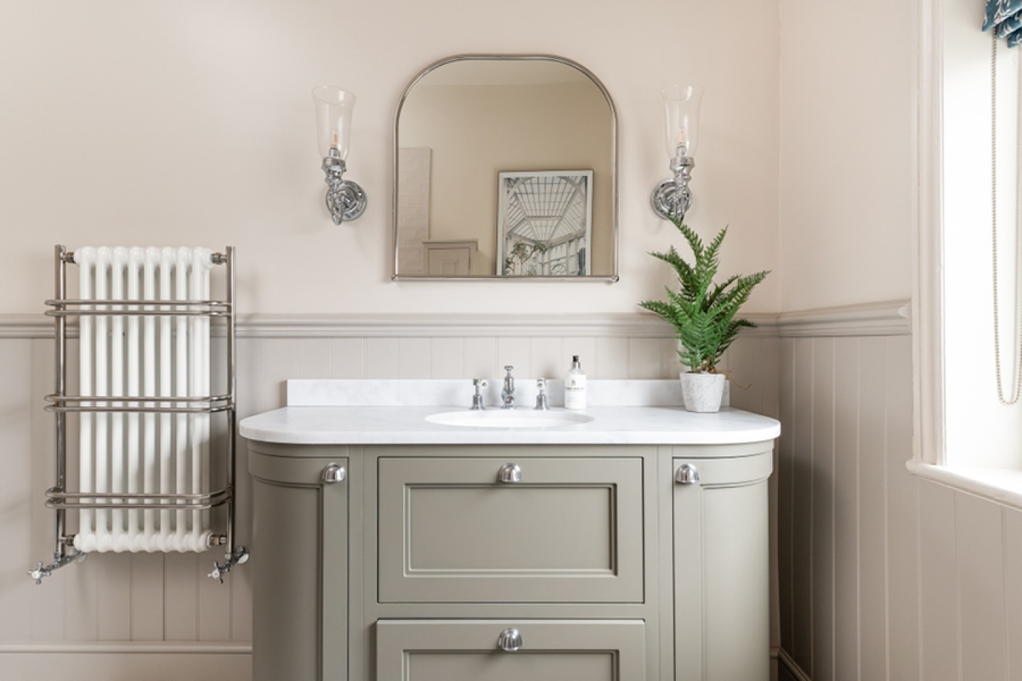 Modern Victorian style sink and cabinet
