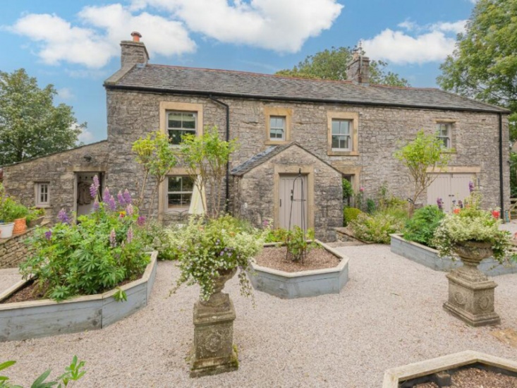 Take a Look Inside a Historic Farmhouse with an Exciting Past in Settle