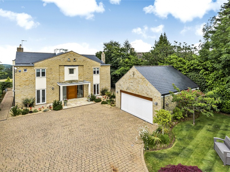 External of Lake View, Lakeland Drive