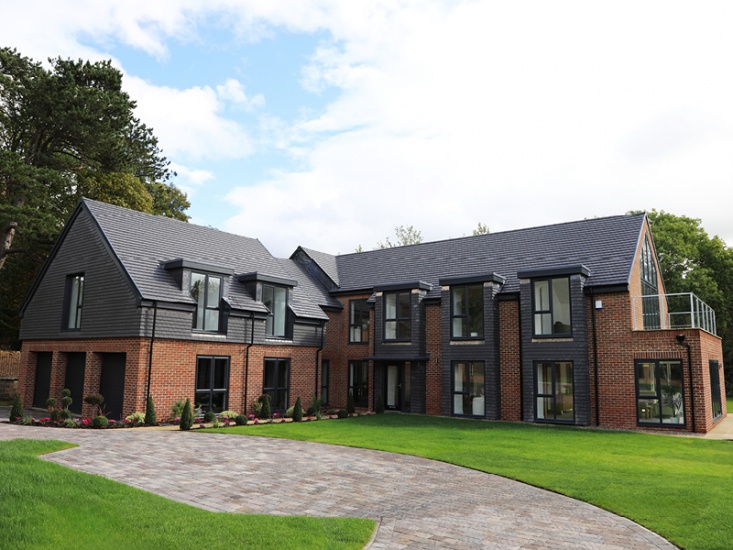 See Inside this Luxurious Six-Bedroom Home in Mount Oswald