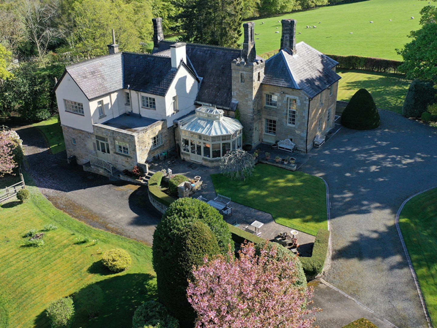 Target House, Galbraith