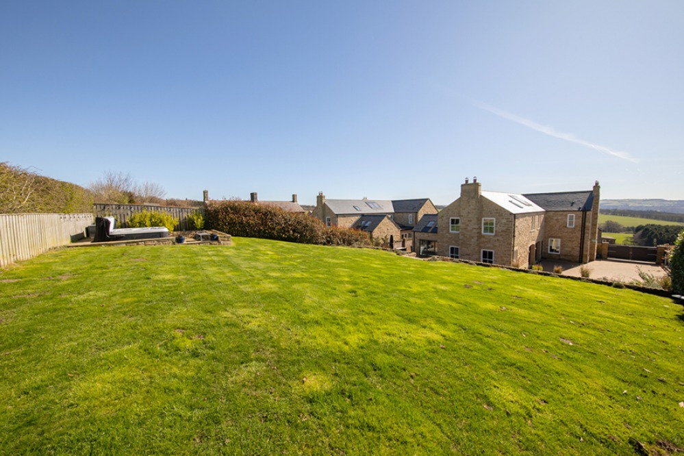 Rear garden at Tynedale House with views over the valley