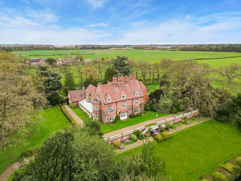 See Inside This Stunning Country Home with Stables and Woodland near Darlington