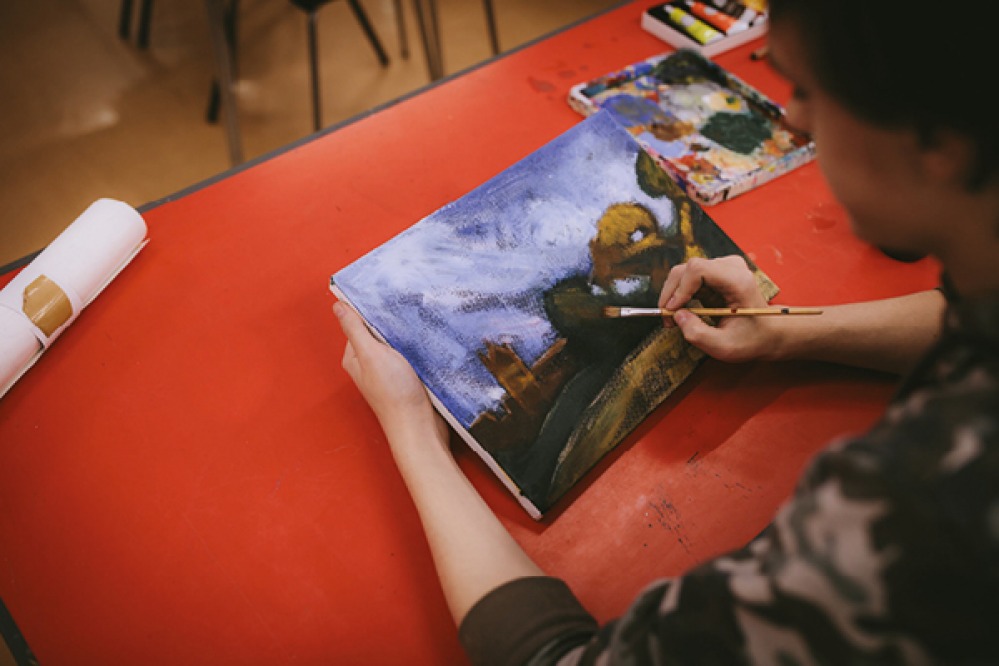 Young girls painting
