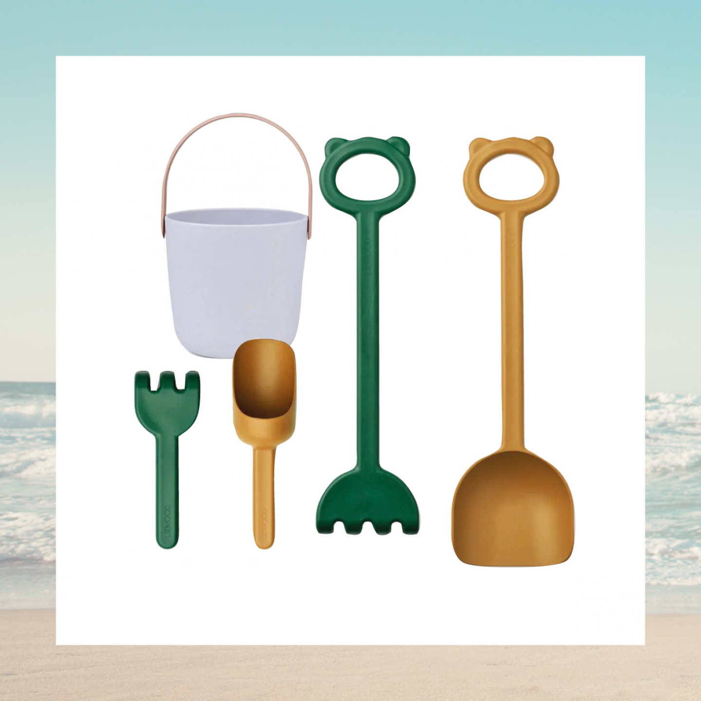 Bucket and spade beach set