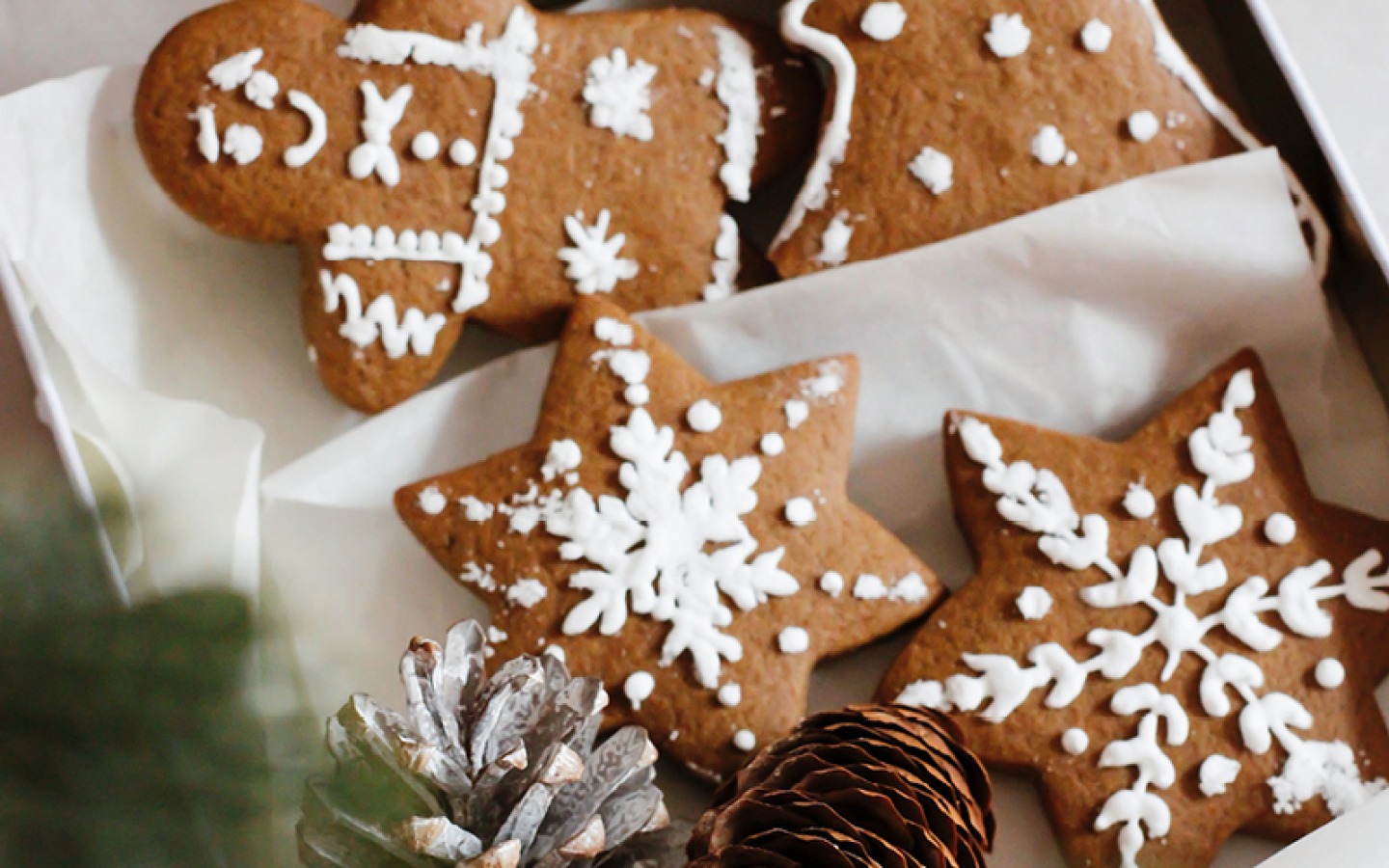 homemade christmas themed biscuits