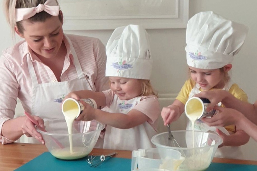 Kids baking