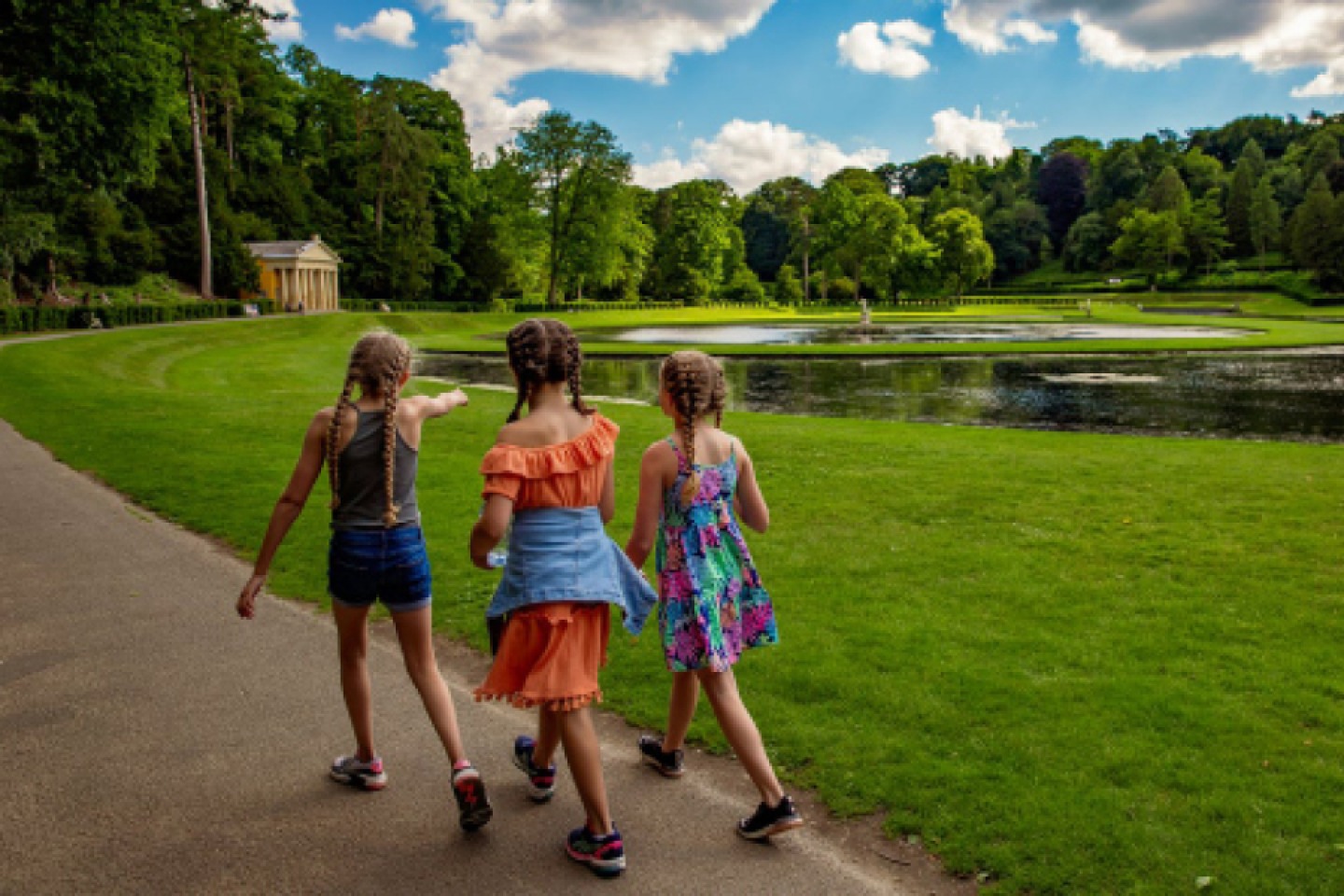 summer-holidays-exploring-the-studley-water-garden