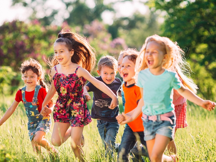 What to Pack and How to Keep Kids Entertained on Holiday