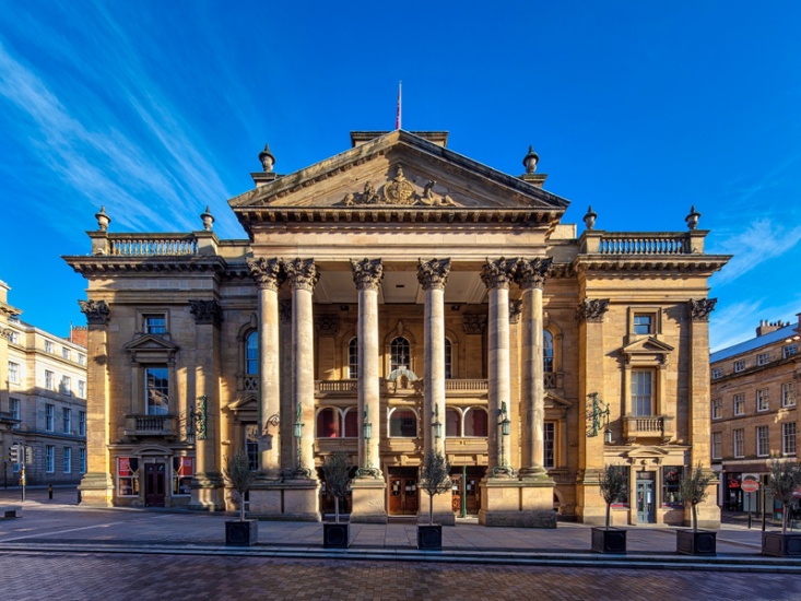 Theatre royal family shows