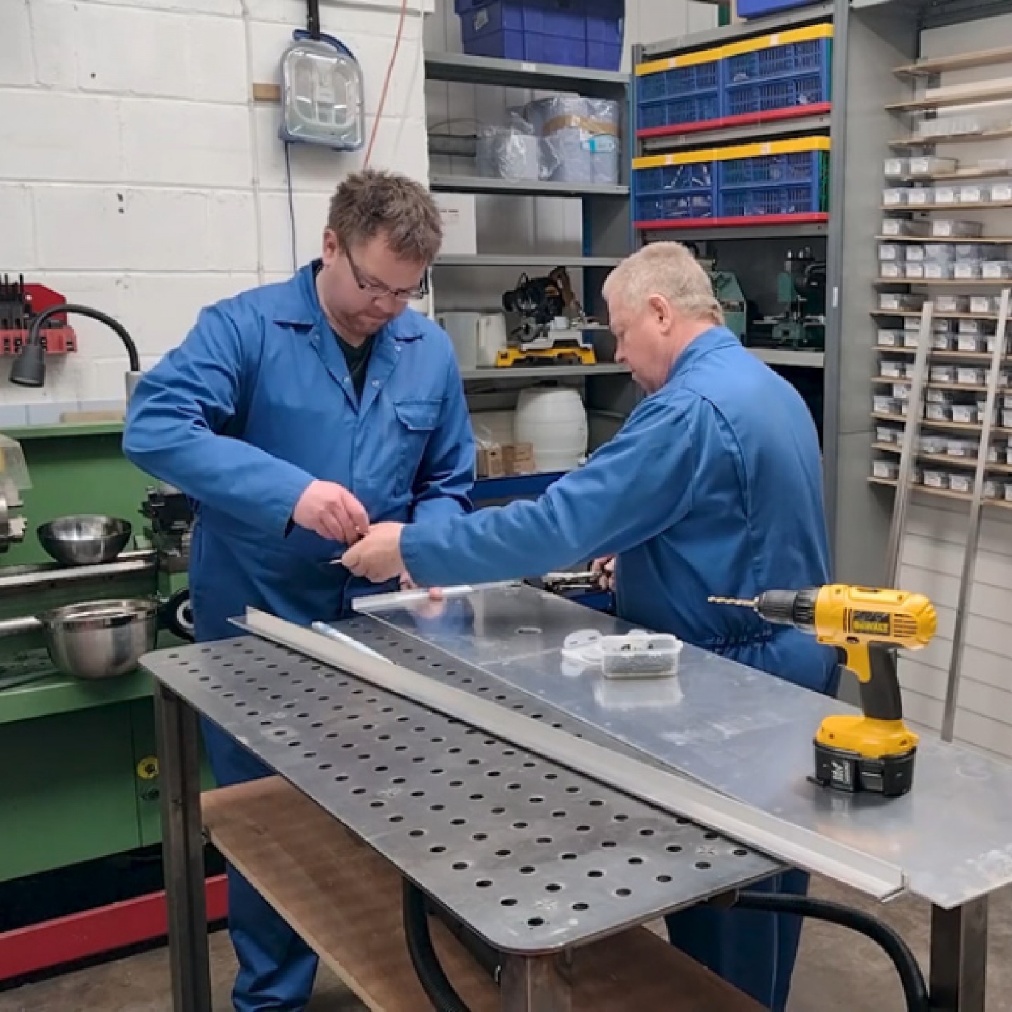 Neil and Andy Wilton beginning a Frame