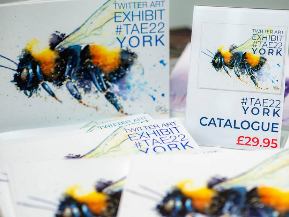 bee watercolour