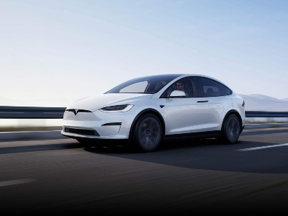 TESLA MODEL X – PLAID EDITION