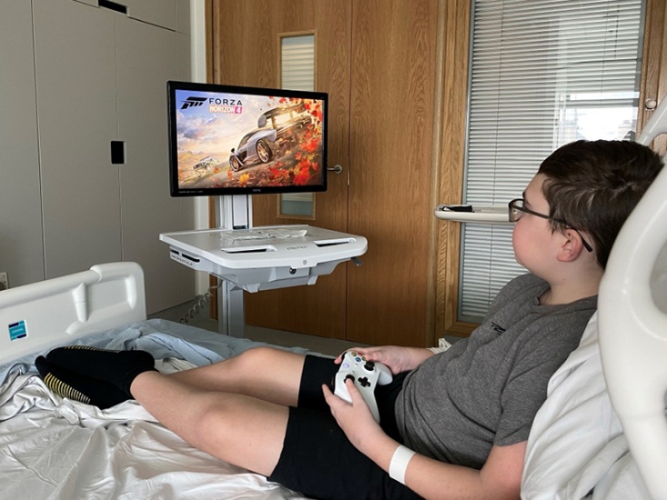 Meet the Charity Bringing Joy to NHS Children’s Wards: TheRockinR