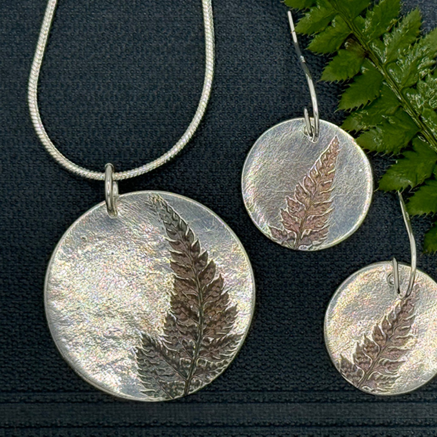 Fern circle necklace