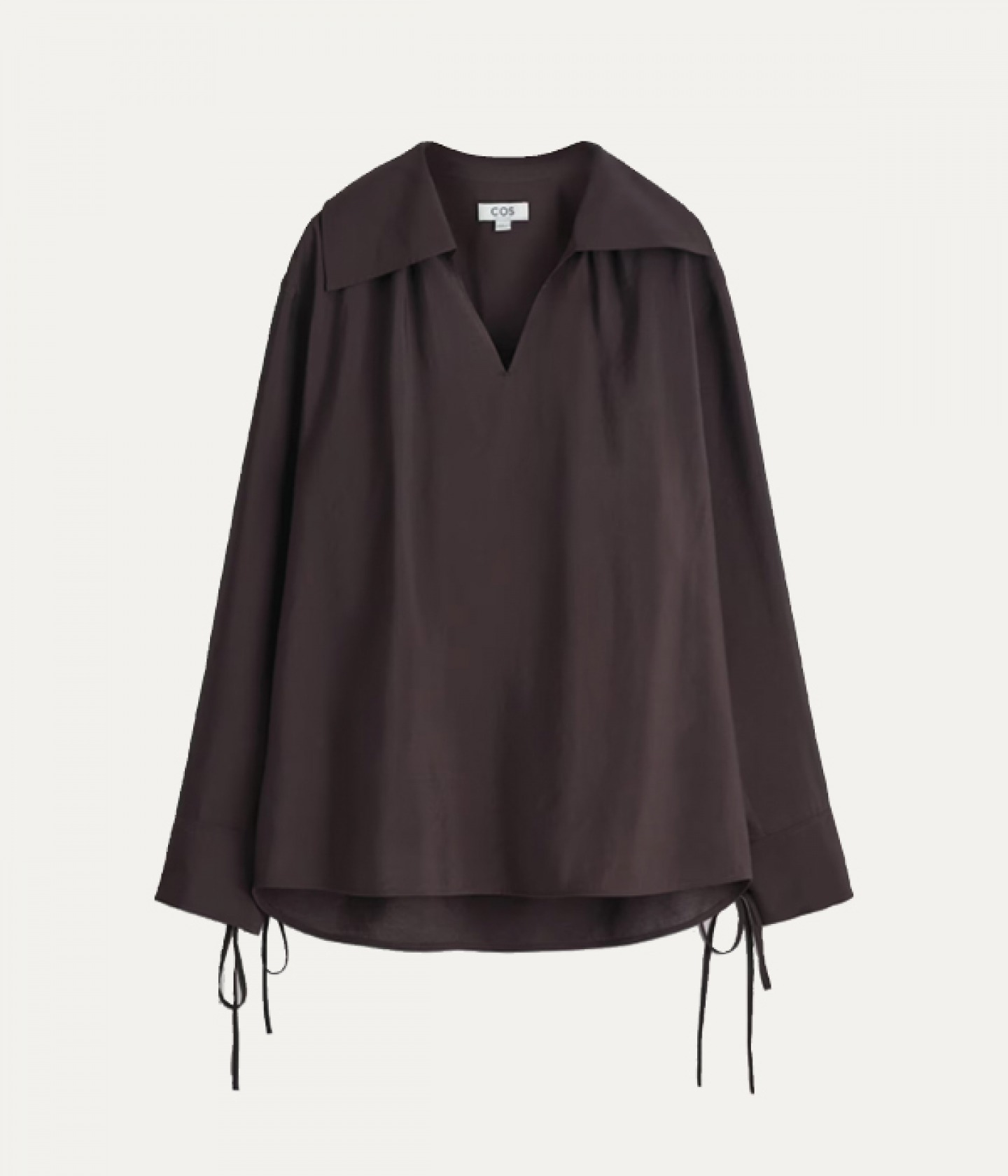 Wide collar blouse