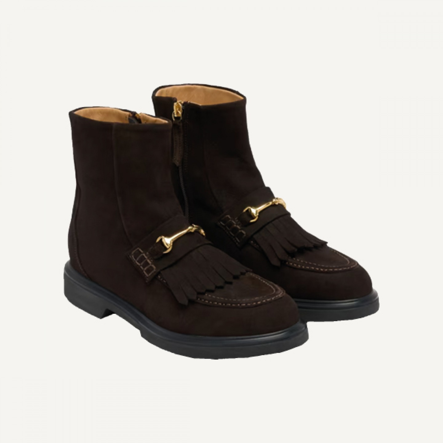 Snaffle suede boots,