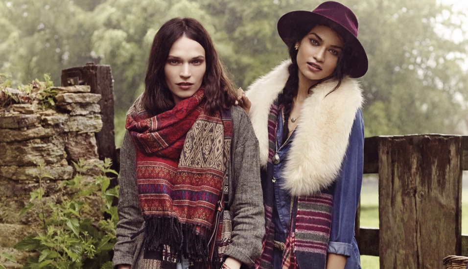 Accessorize, Models in Countryside