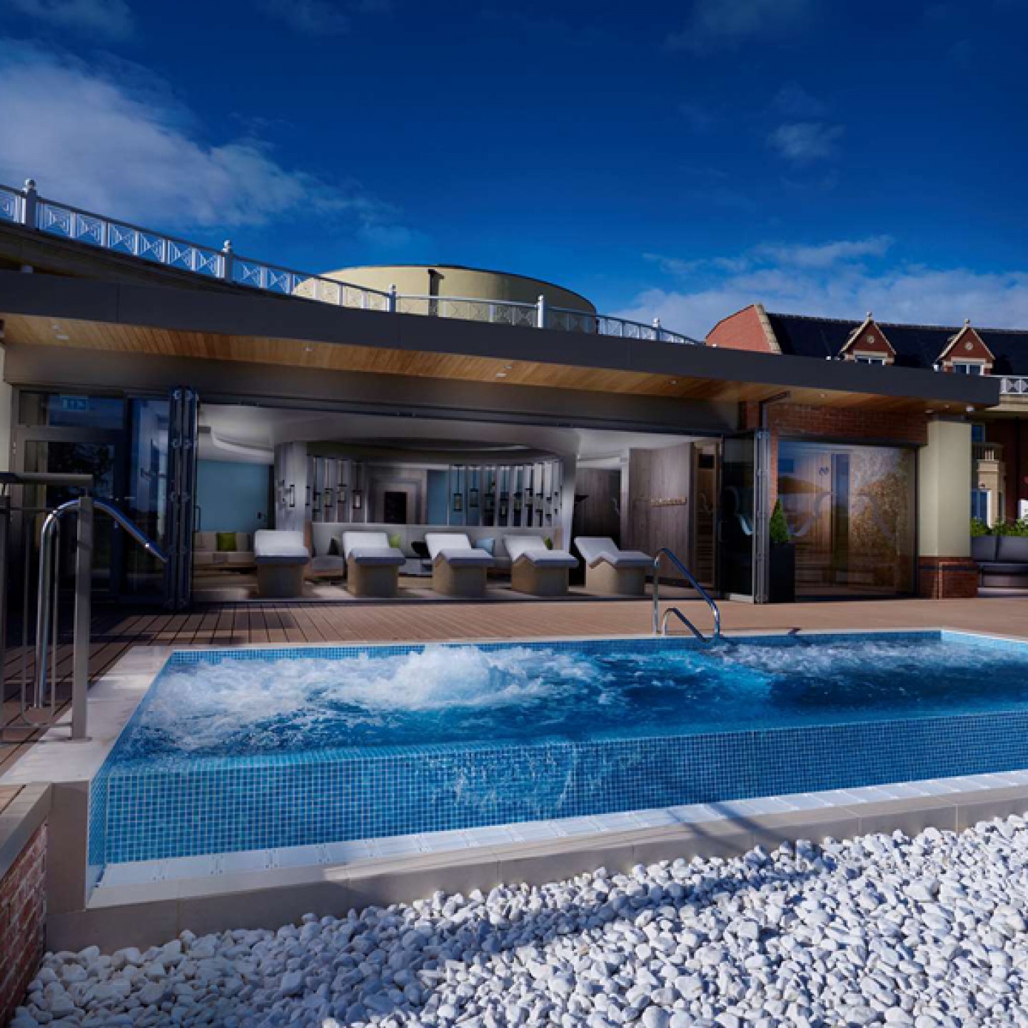 Outdoor spa pool