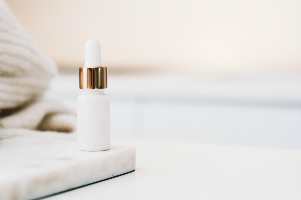 Skincare dropper bottle