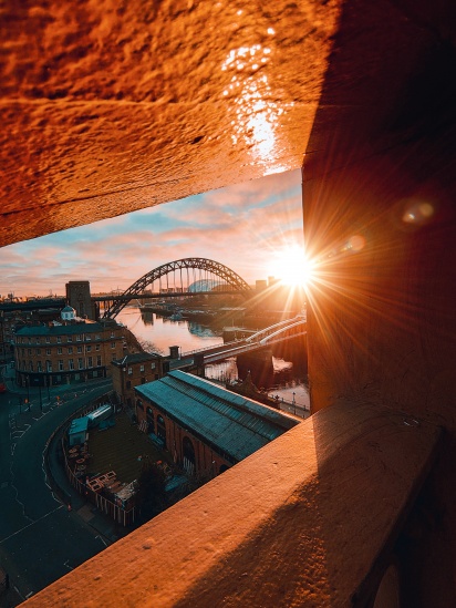 John Robert Charlton’s Images Capture the City