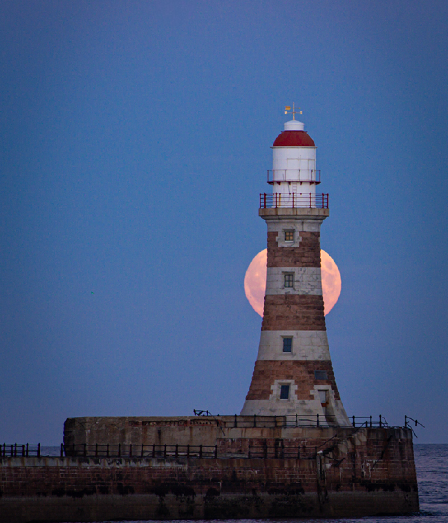 Roker Lighthouse, Shannon Clarke