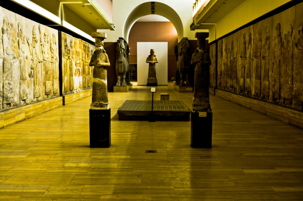 Inside Iraq Museum