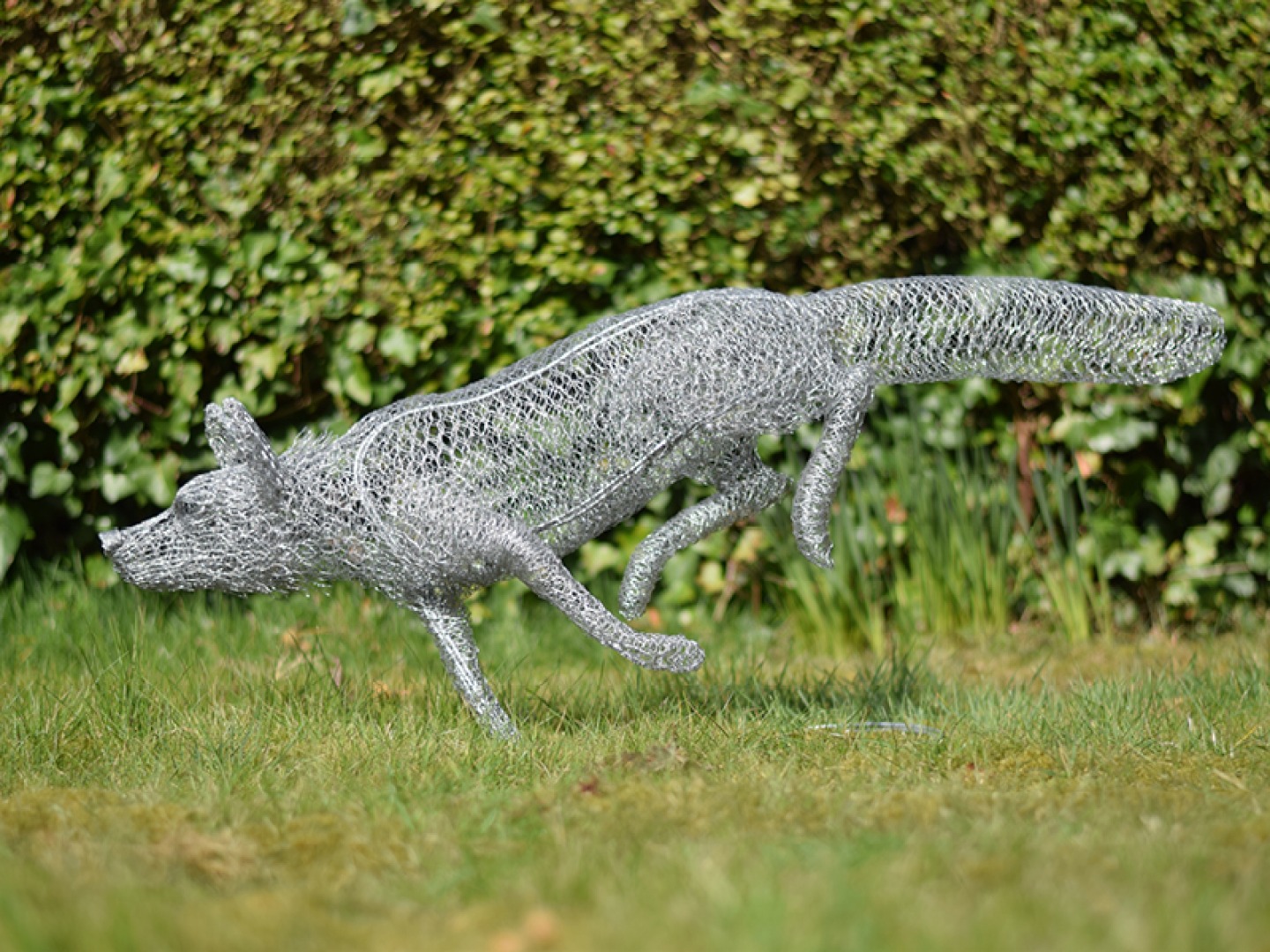 wire fox sculpture