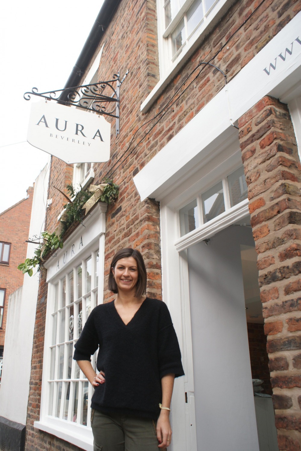 Abi Dee - Aura Beverly