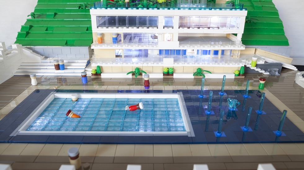 Steve Mayes' Tynemouth Pool made of Lego