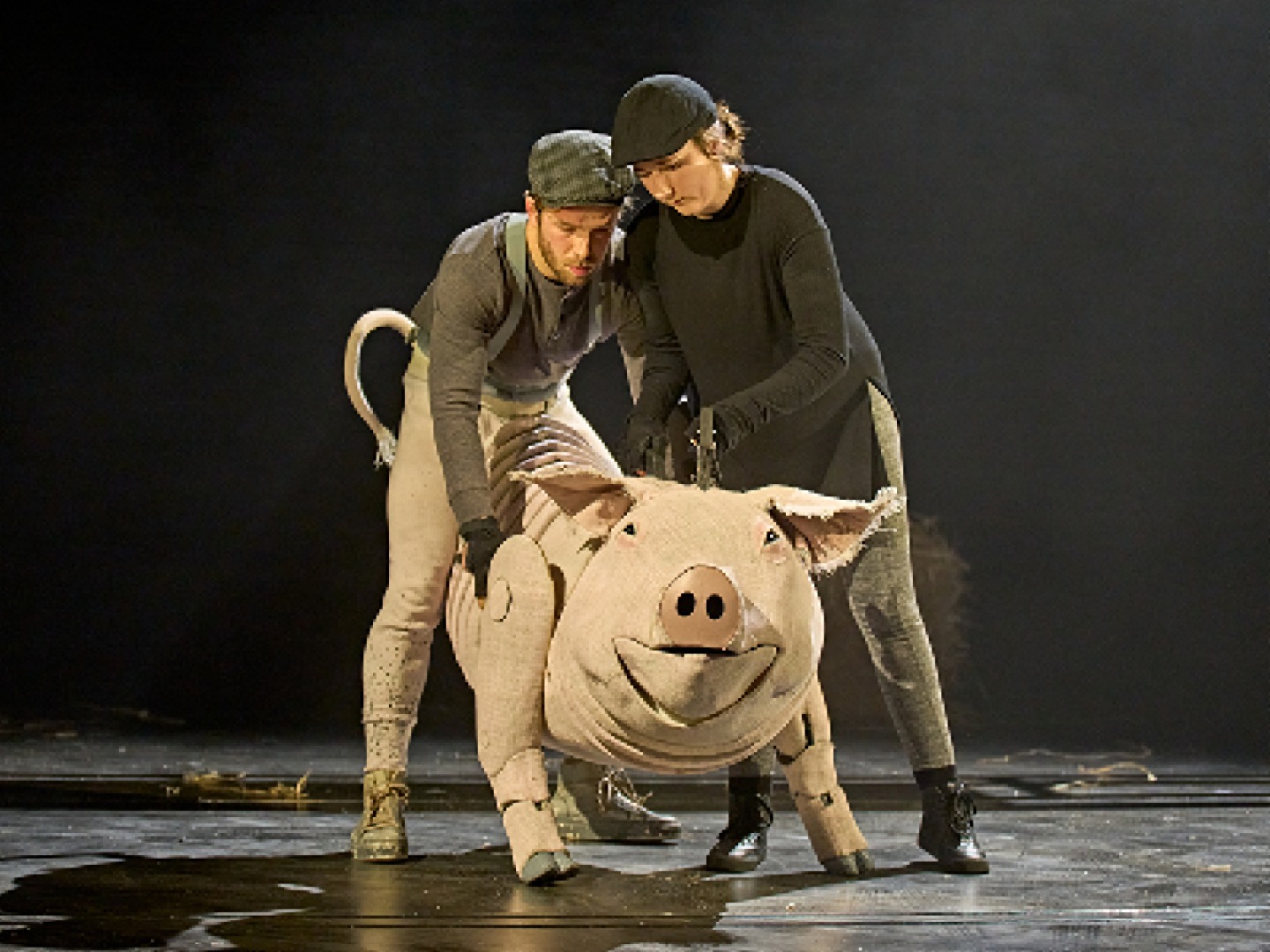 Squeela (puppeteers Ailsa Dalling and Matthew Churcher) - Animal Farm - Photography by Manuel