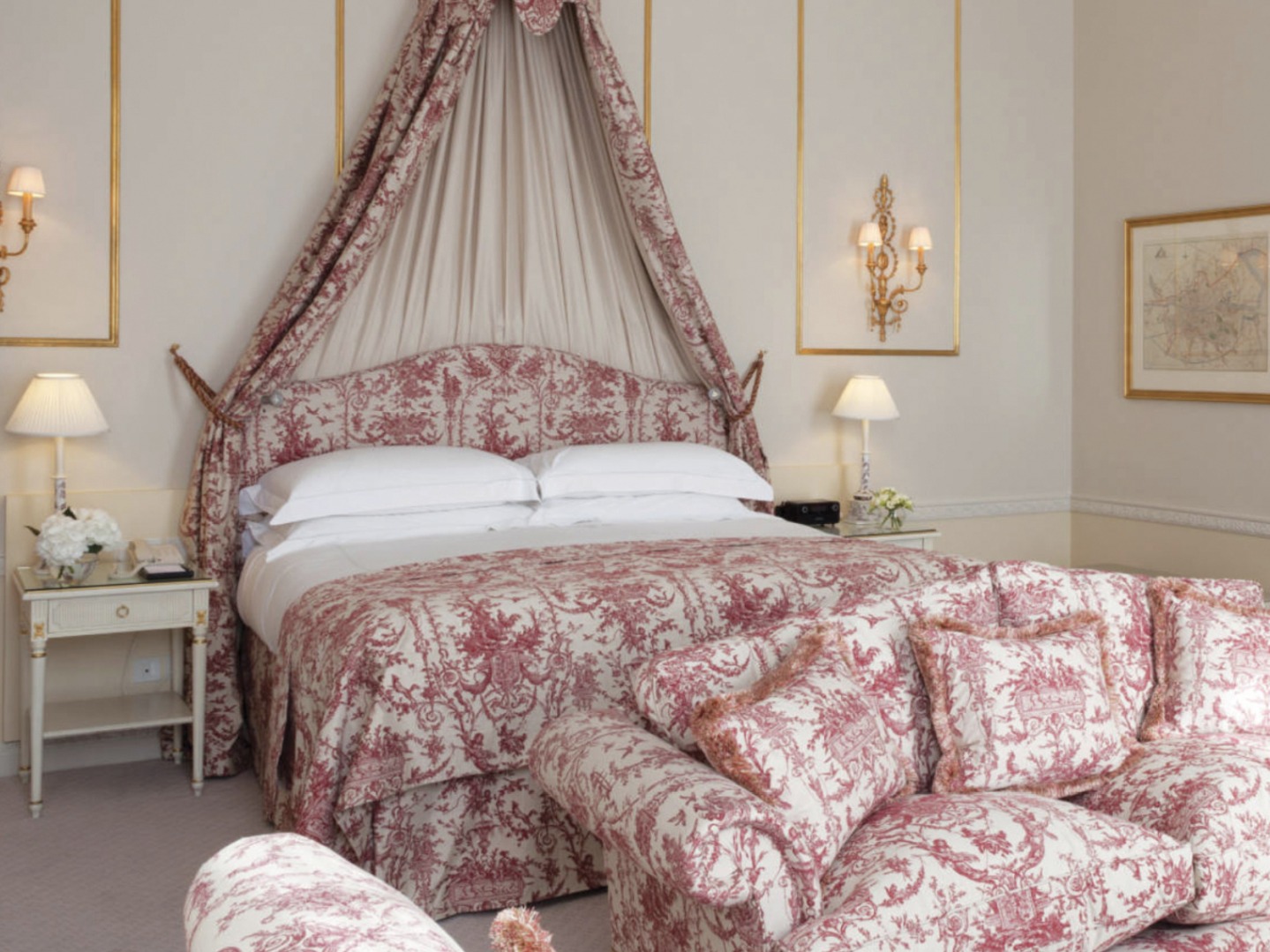 Guest room at The Merrion