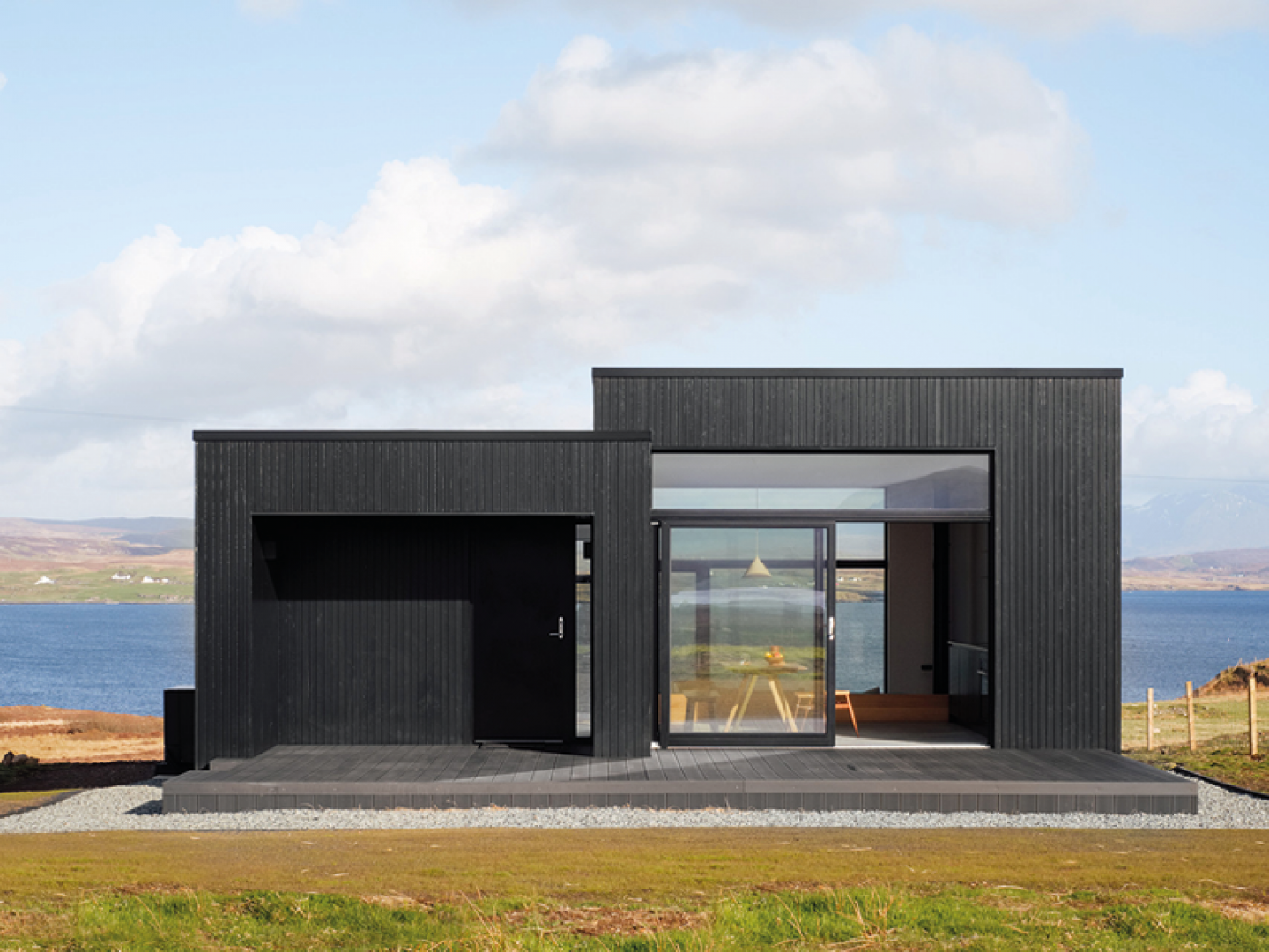 Harlosh Black H