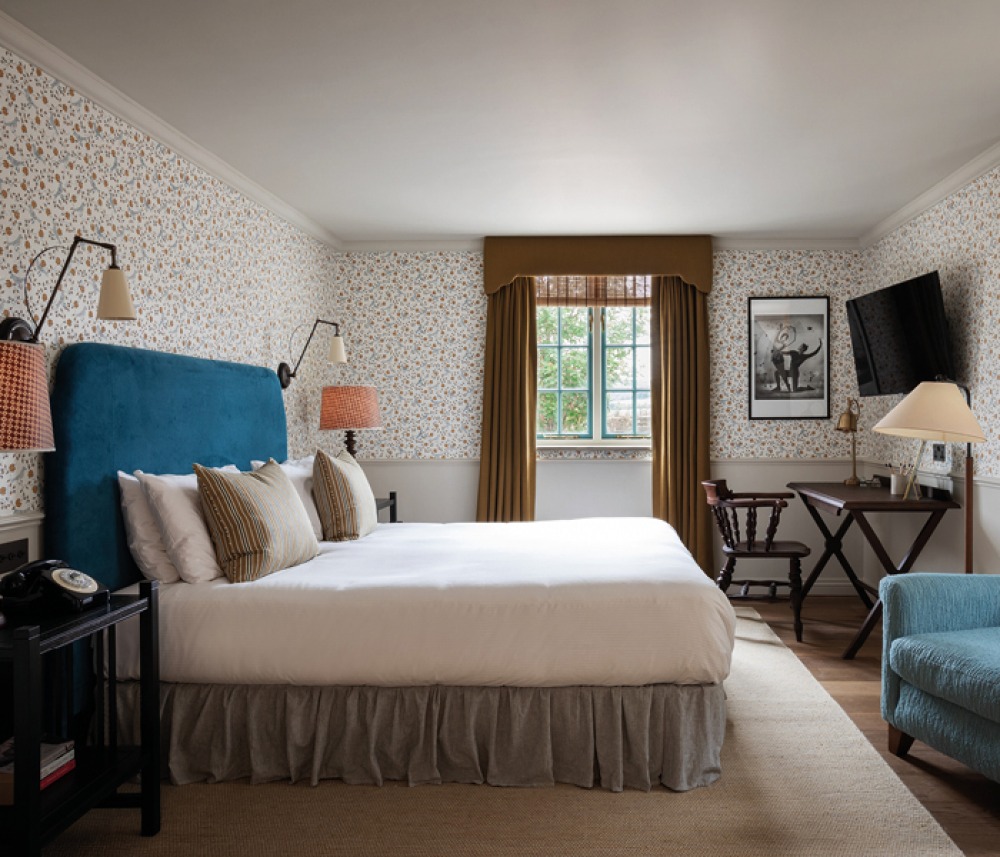 Spacious Double Coach House Bedroom, The Cavendish Hotel