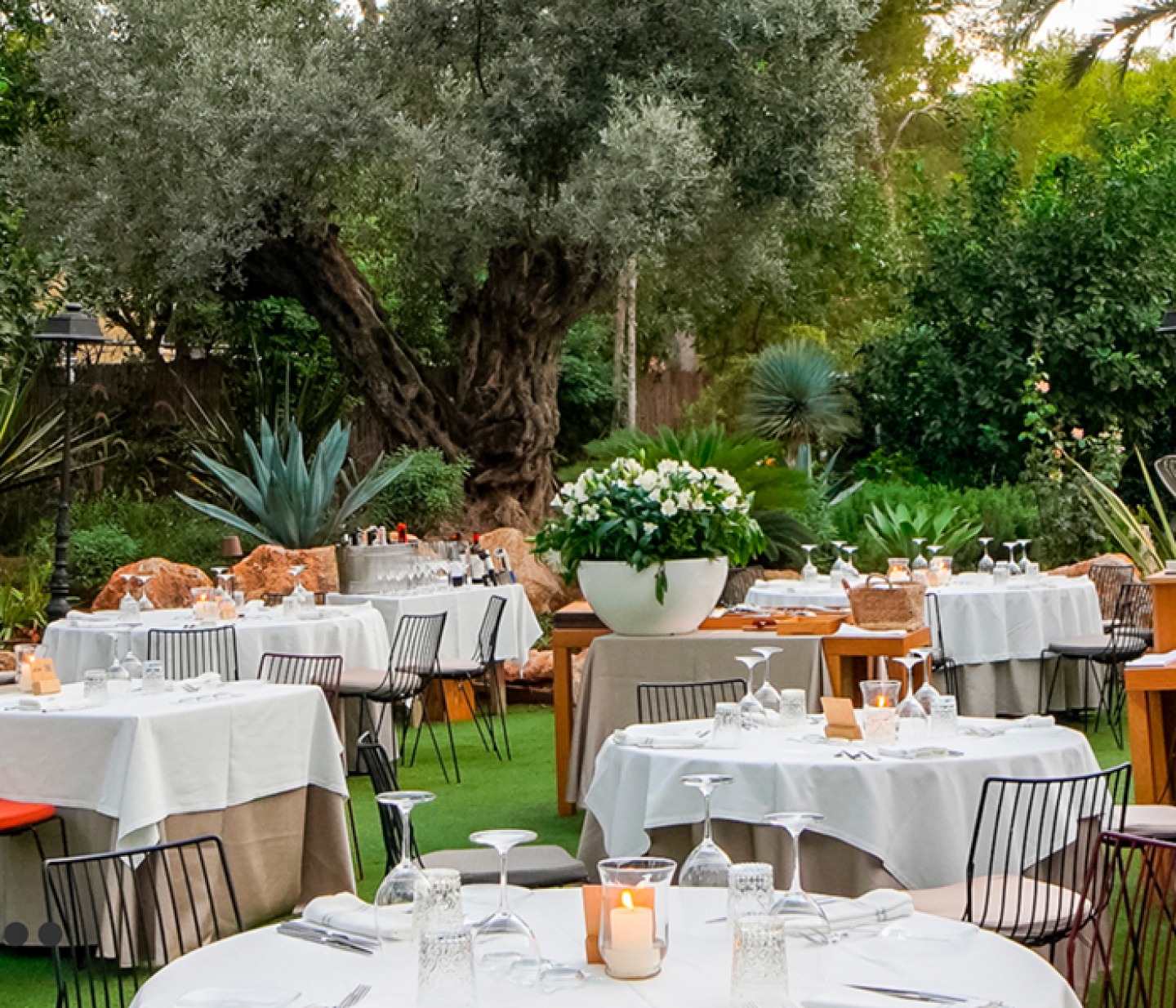Outdoor dining at Hotel Casbah, Playa de Migjorn