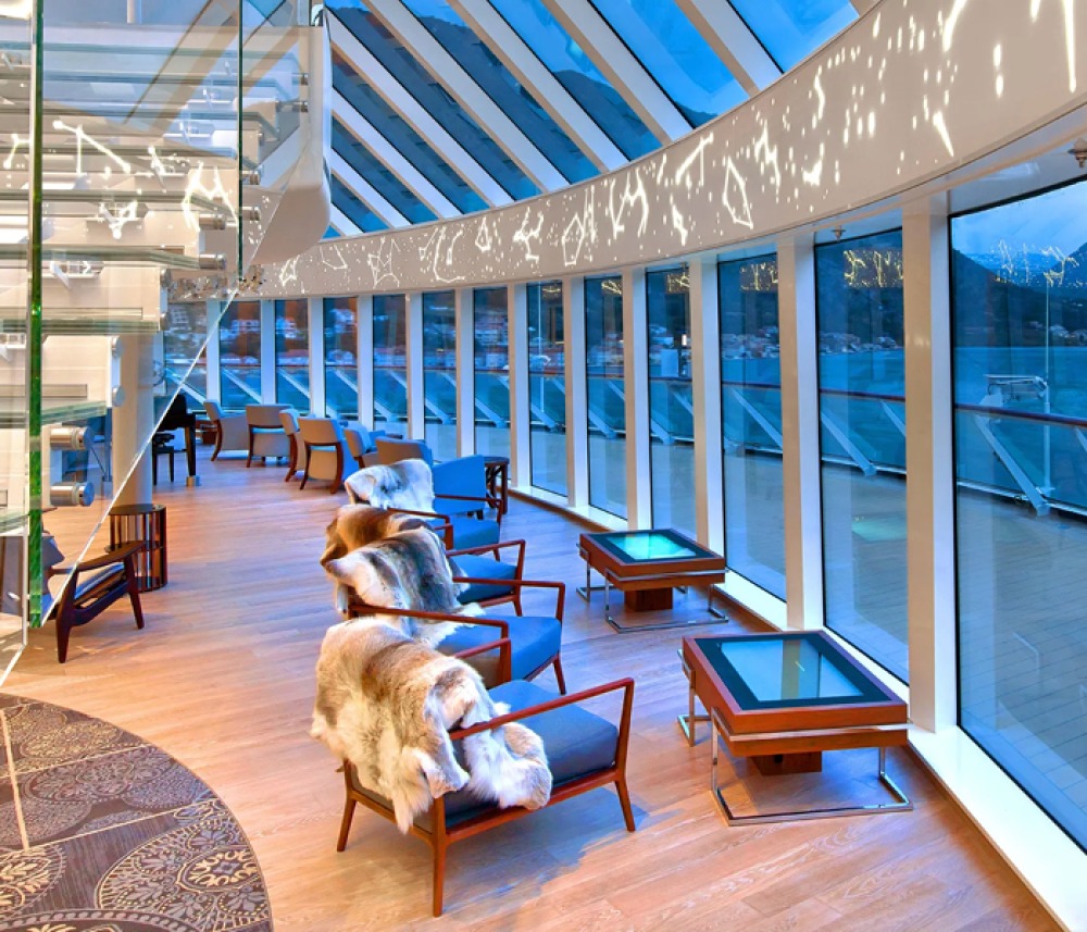 Explorers Lounge