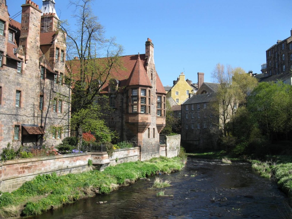 Well Court