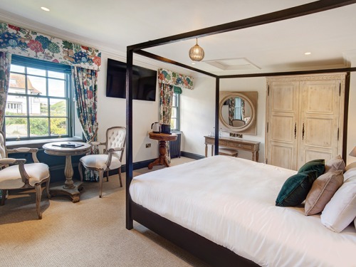 Review: A Breakway in Bamburgh at The Lord Crewe