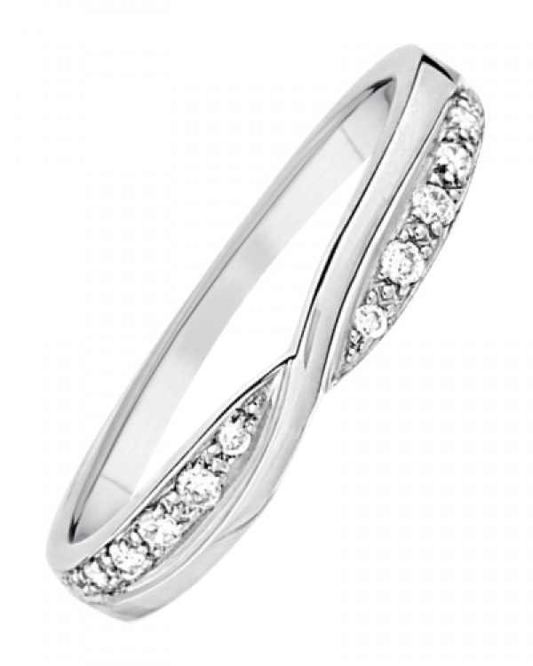 Platinum diamond set kiss wedding ring, Goldsmiths