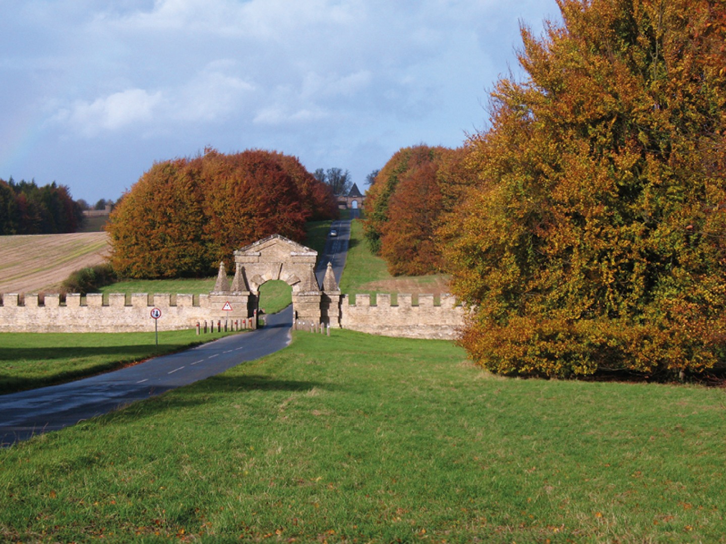 Carrmire Gate