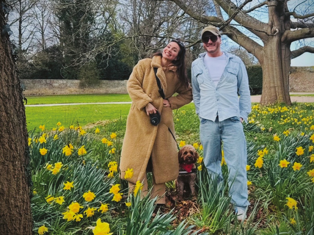 Discover a Beautiul Daffodil Walk in Farndale With Matthew Wolfenden and Roxy Shahidi