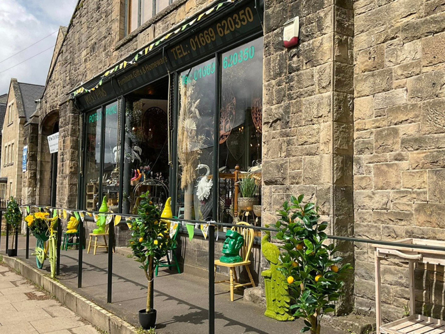 Pots & Paws shop front