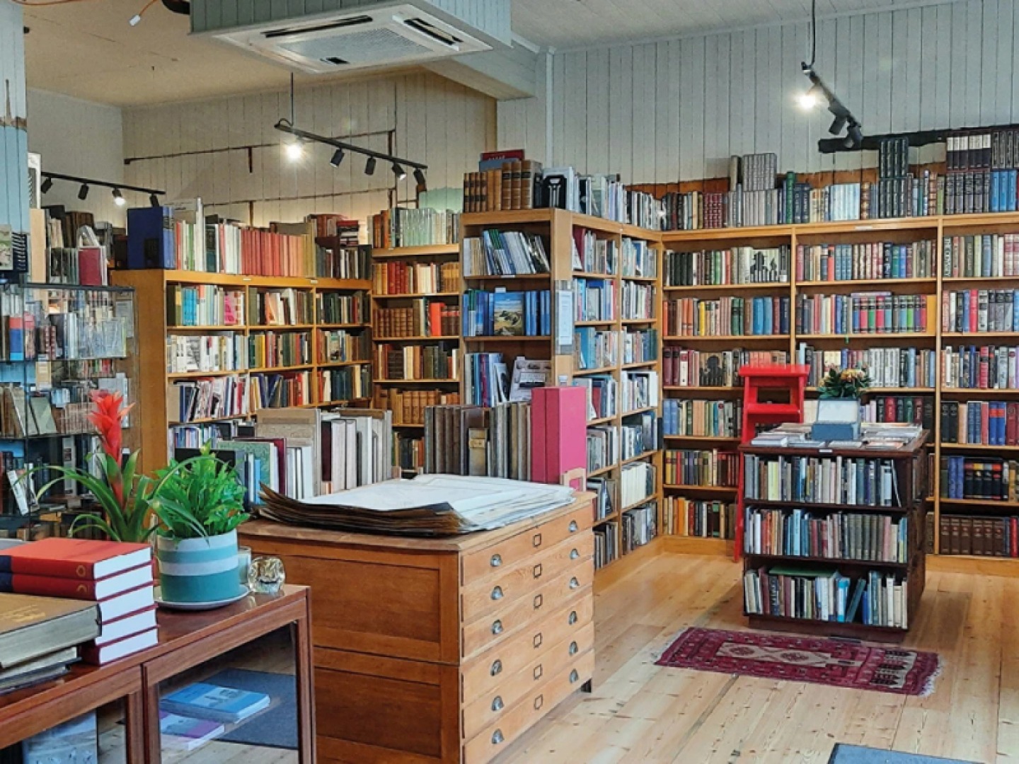 Keel Rrow books book shop